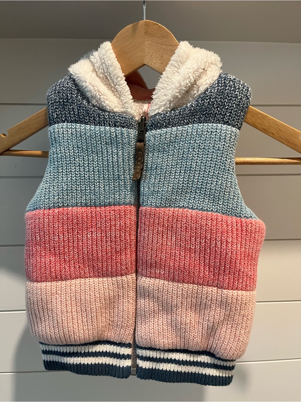 Hanna Andersson Knitted Hooded Puffer Vest Size 3T